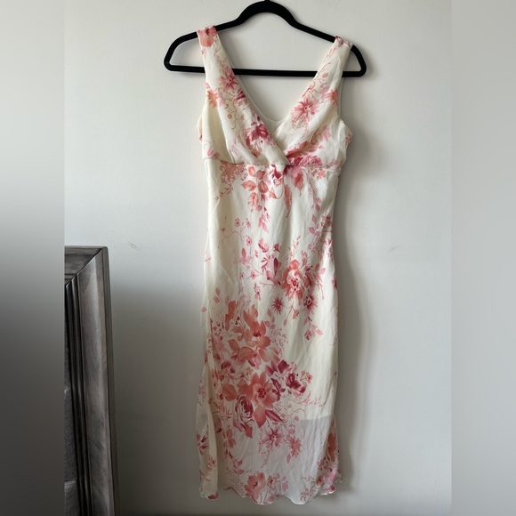 Poet Floral Midi Dress - Picture 1 of 9